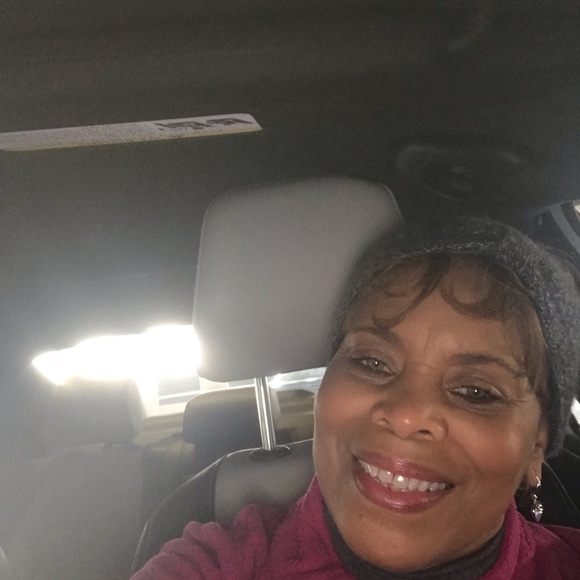 Meet your Posher, Rhonda - Picture 3 of 3